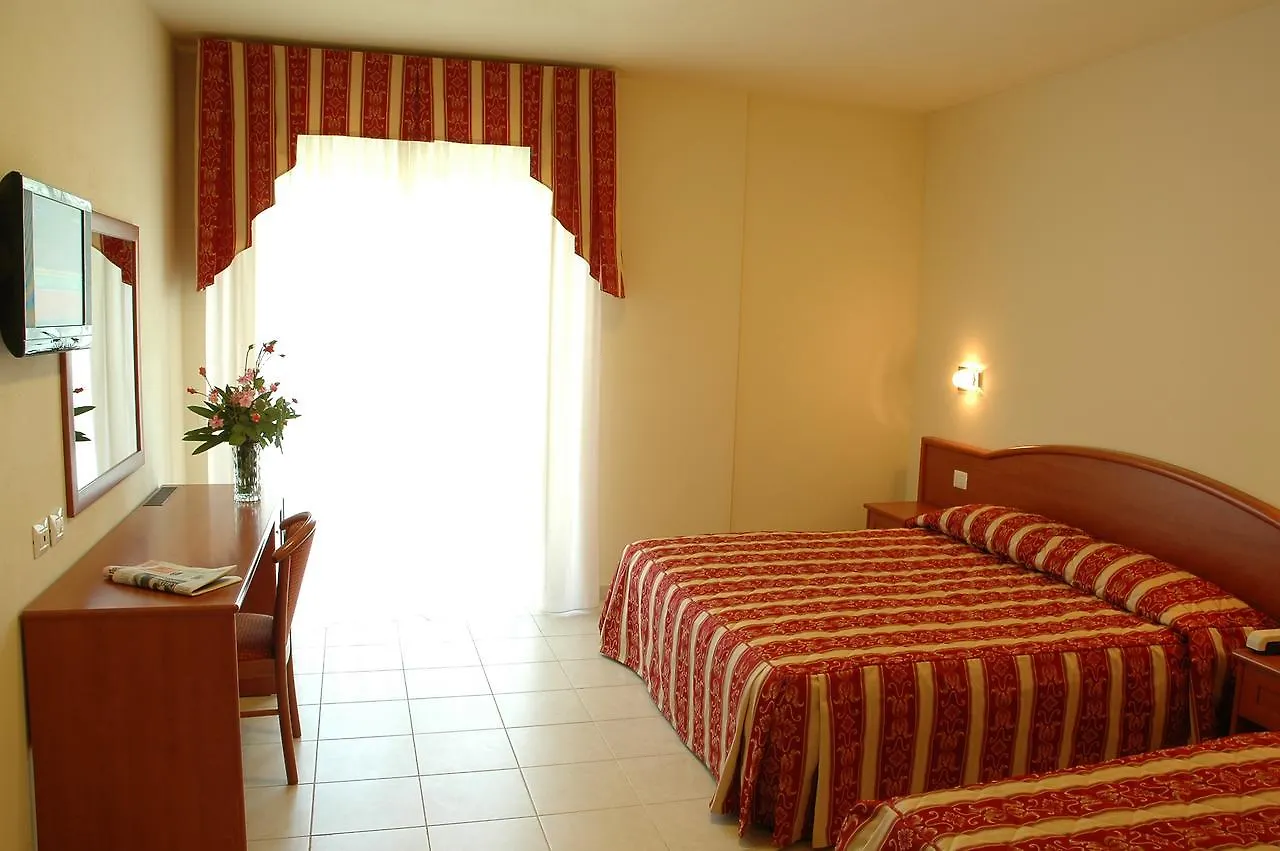 Hotel Roma 체르비아