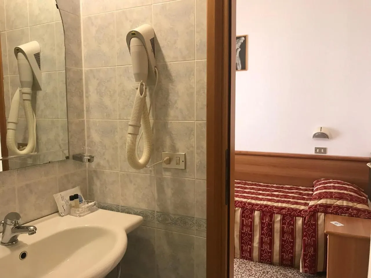 Hotel Roma 체르비아